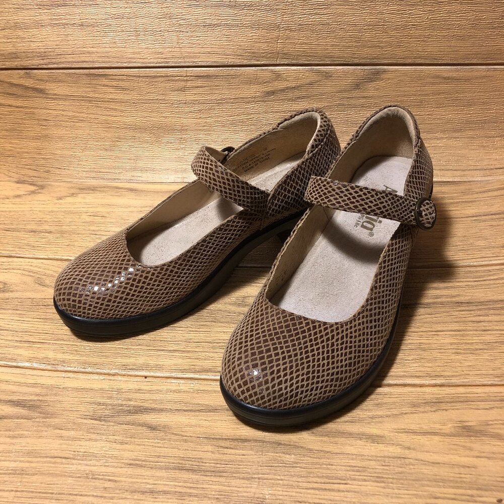 Alegria brown leather Mary Jane, 5.5